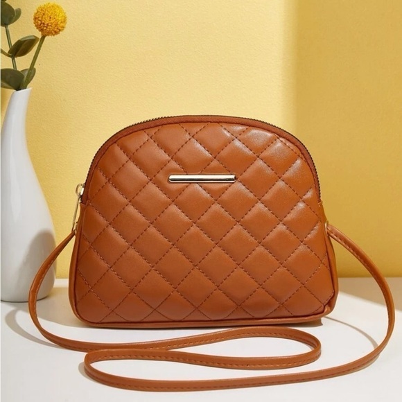 ⚠️Clearance Quilted Brown Dome Crossbody Bag - Picture 4 of 5